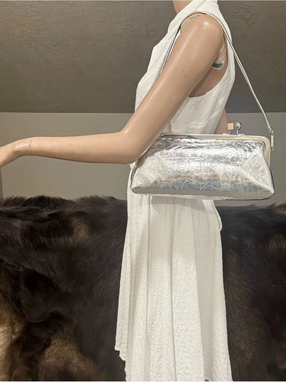 Silver Wrinkled Leather Handmade Unique Kisslock Frame Bag, Large Size Clutch